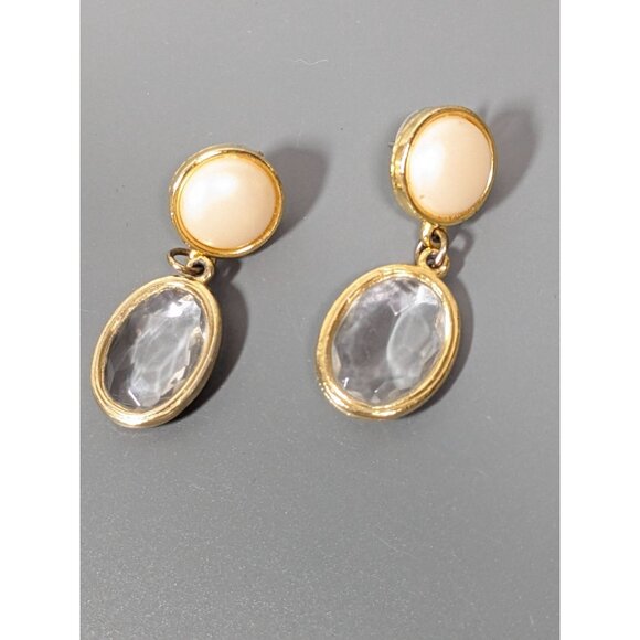 Vintage Gold Tone Faceted Oval Acrylic Bezel Faux Pearl Drop Pierced Earrings - Picture 4 of 10